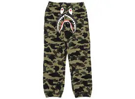 A Bathing Ape 1st Camo Shark Sweatpants in Green xld