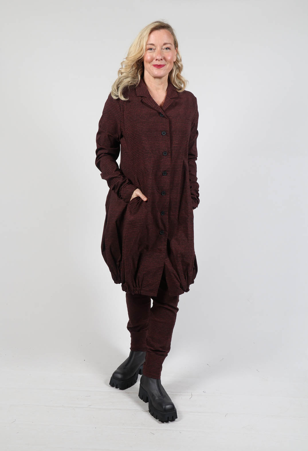 Coat with Gathered Hem in Wood Print