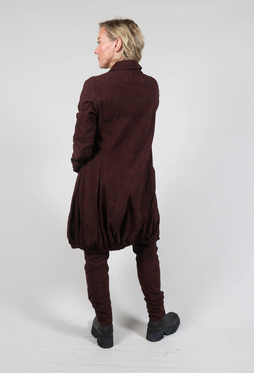 Coat with Gathered Hem in Wood Print