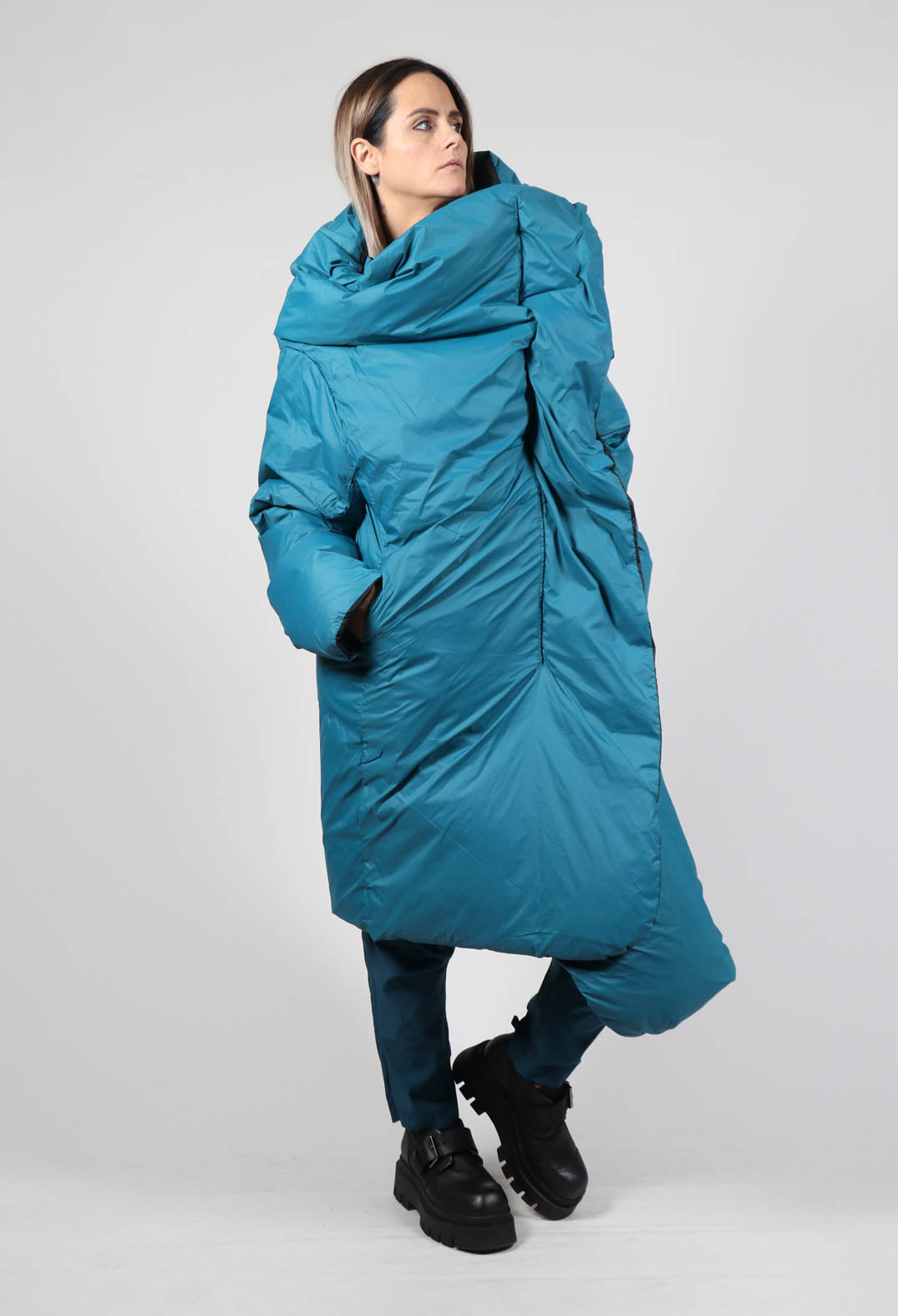 Puffer Coat with Asymmetric Hem in Ink