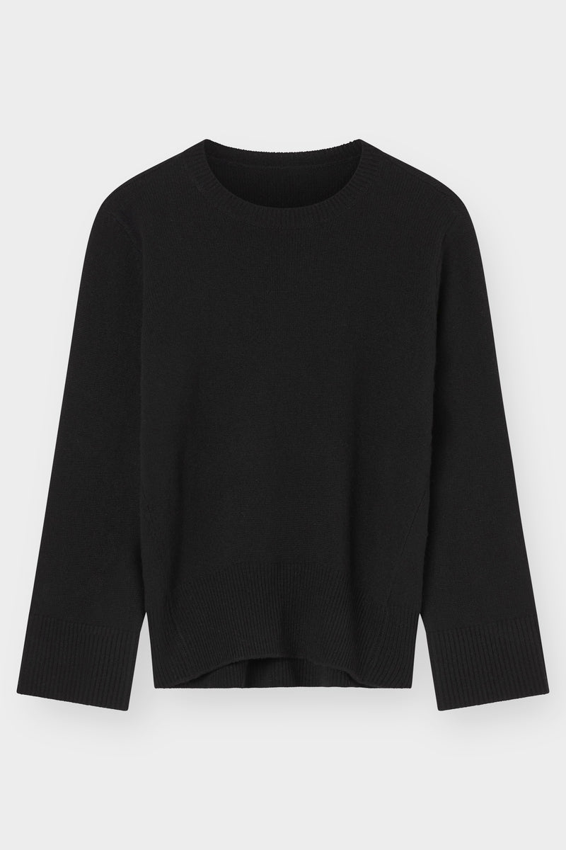 THE CLASSIC CREW SWEATER - BLACK