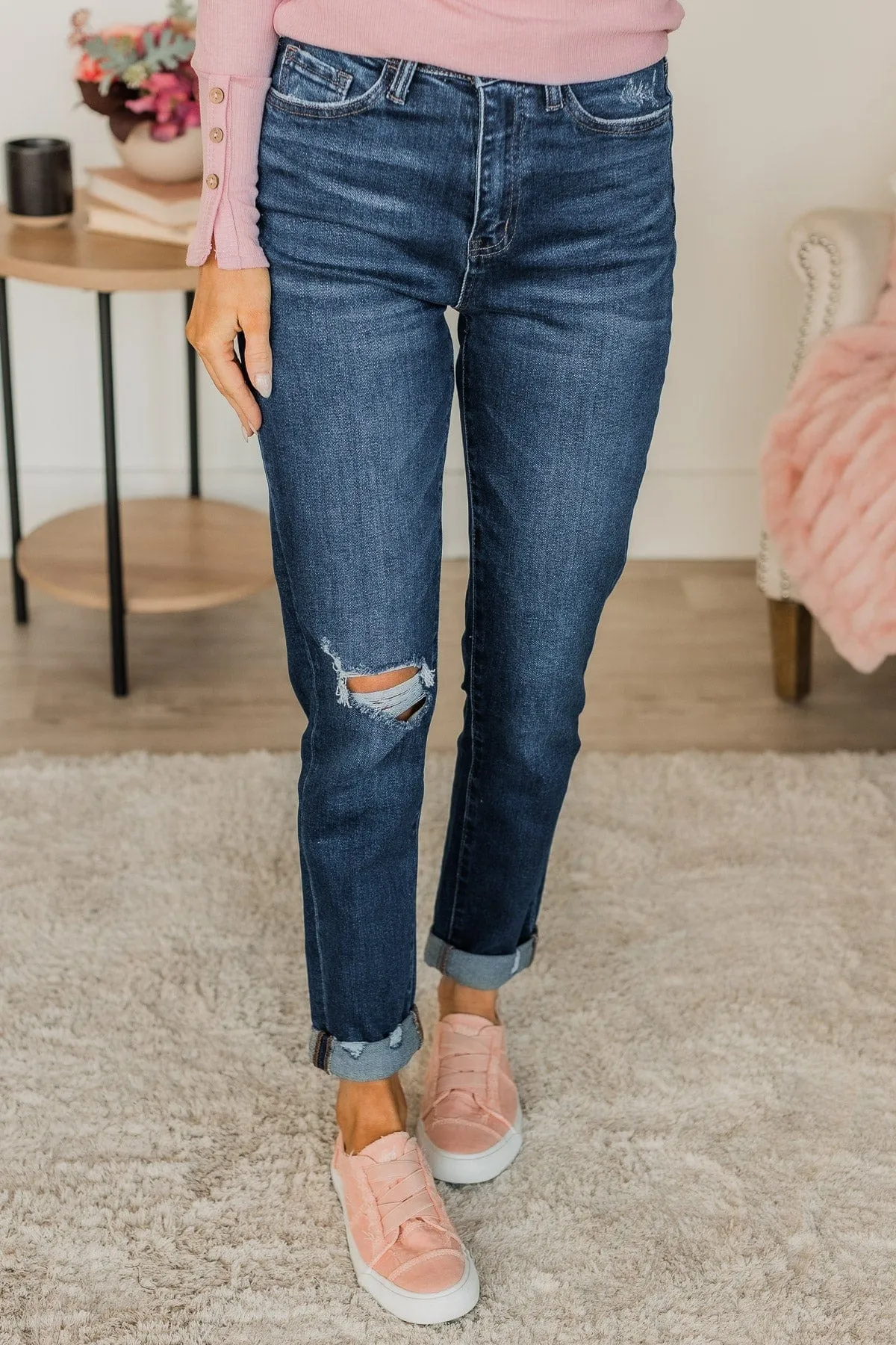 Vervet Roll Up Stretch Mom Jeans- Raelynn Wash